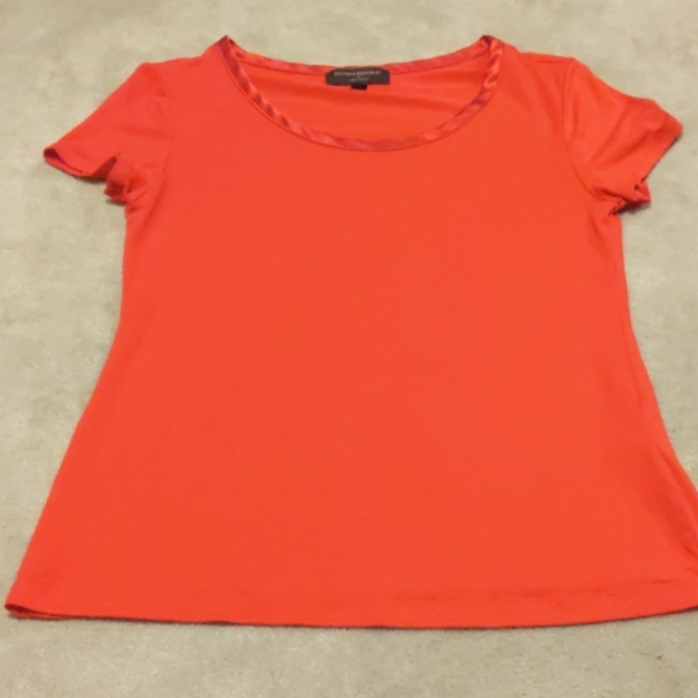 Banana Republic Bright Red Short Sleeve Tee